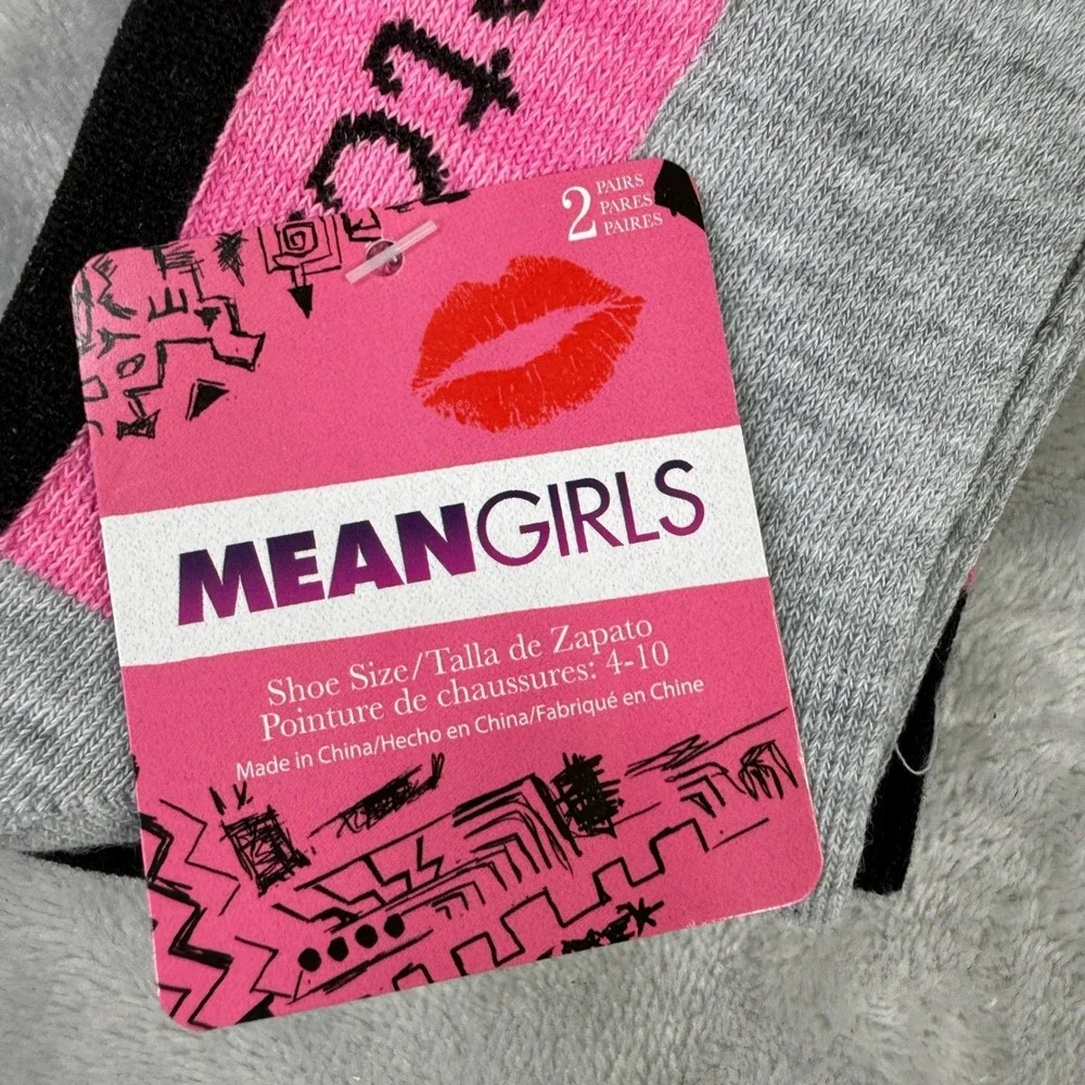 Mean Girls So Fetch Wednesdays We Wear Pink Crew Socks 2 Pair Womens 4-10